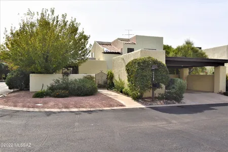 Townhouse for Sale at 7178 E Onda Circle, Tucson,  AZ 85715