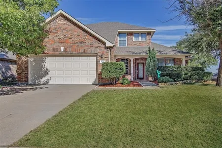 House for Sale at 927 Fieldstone Drive, Cedar Hill,  TX 75104