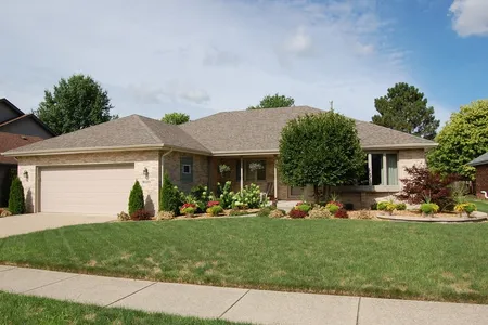 Unit for sale at 18320 Country Lane, Lansing, IL 60438