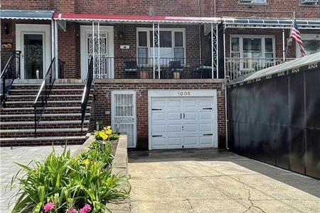Unit for sale at 1006 Arnow Avenue, Bronx, NY 10469
