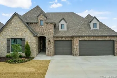 House for Sale at 13660 S 21st Place, Bixby,  OK 74008