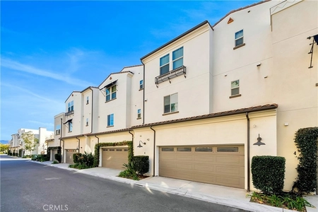 Unit for sale at 6 Abarrota Street, Rancho Mission Viejo, CA 92694