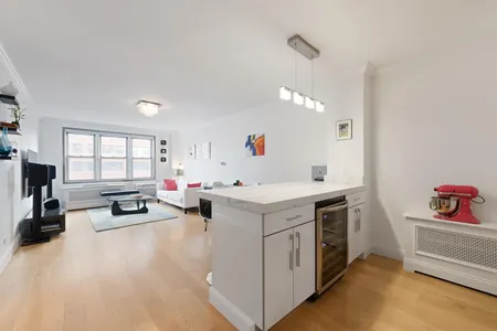Unit for sale at 160 E 27th St #10A, Manhattan, NY 10016