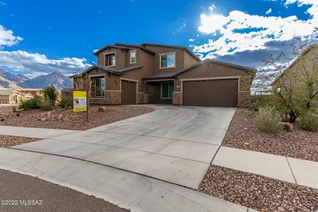 House for Sale at 11819 N Silver Desert Drive, Oro Valley,  AZ 85737