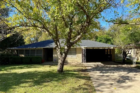 House for Sale at 115 Barry Lane, Lancaster,  TX 75146