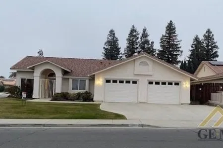 Unit for sale at 4800 Brewer Avenue, Bakersfield, CA 93306