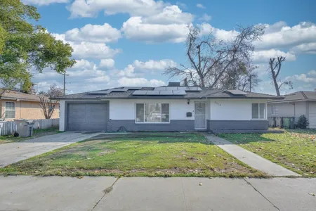 House for Sale at 3914 Maywood Drive N, Fresno,  CA 93703-2545