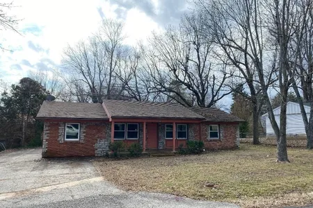 Unit for sale at 204 West 3rd Street, Mountain Home, AR 72653
