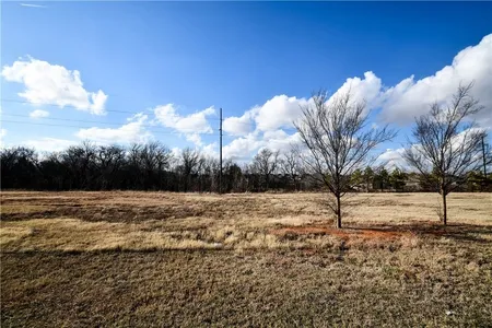 Unit for sale at 1940 Burning Tree, Norman, OK 73071