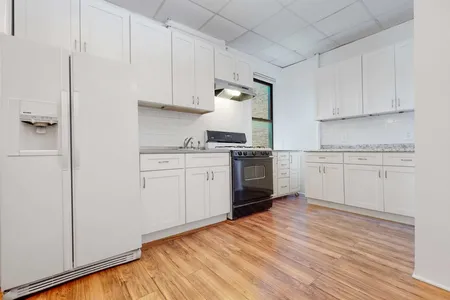 Unit for sale at 825 W 179th St #4F, Manhattan, NY 10033