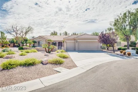 House for Sale at 2601 Bakersfield Court, Henderson,  NV 89052