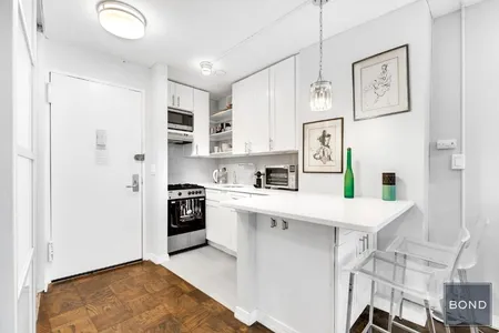 Unit for sale at 225 E 36th St #5D, Manhattan, NY 10016