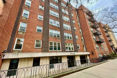Unit for sale at 142-15 Franklin Ave, Flushing, NY 11355