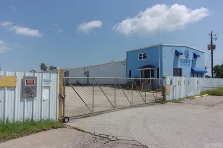 Commercial for Sale at 320 77th, Galveston,  TX 77554