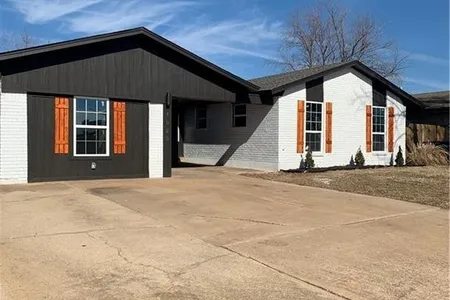 Unit for sale at 1025 Southwest 2nd Street, Moore, OK 73160