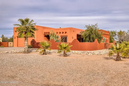 House for Sale at 17660 W Star Bright Place, Marana,  AZ 85653