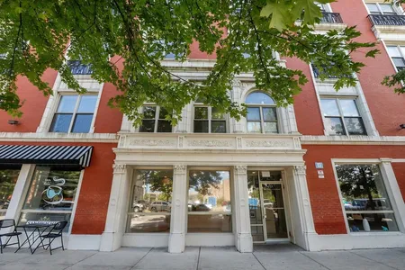 House for Sale at 405 E Oakwood Boulevard #2D, Chicago,  IL 60653