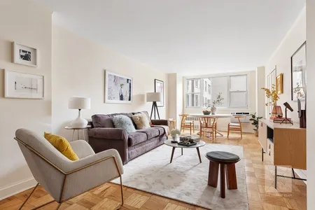 Unit for sale at 77 7th Avenue #6T, Manhattan, NY 10011