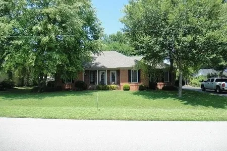 Unit for sale at 819 Wrenwood Drive, Bowling Green, KY 42103