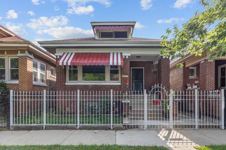 Unit for sale at 6237 South Maplewood Avenue, Chicago, IL 60629