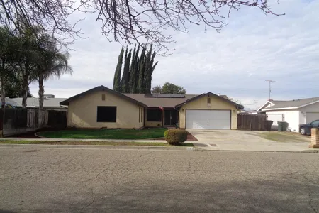 House for Sale at 951 S Kazarian Street, Tulare,  CA 93274