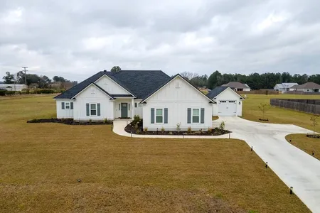House for Sale at 6034 Red Tail Drive, Hahira,  GA 31632