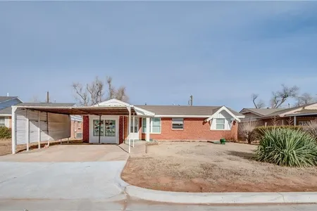 House for Sale at 919 W Main Street, Moore,  OK 73160