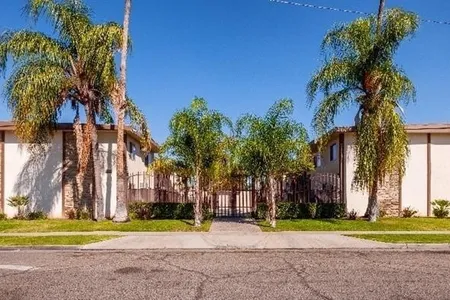 Multifamily for Sale at 1340-1348 E San Bruno Avenue, Fresno,  CA 93710-7200