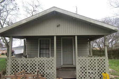 House for Sale at 1609 N. Ave G., Freeport,  TX 77541