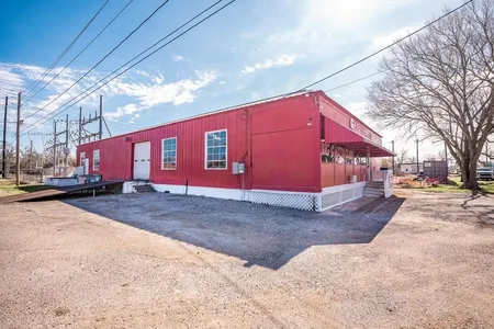 Commercial for Sale at 1601 Avenue F, Bay City,  TX 77414