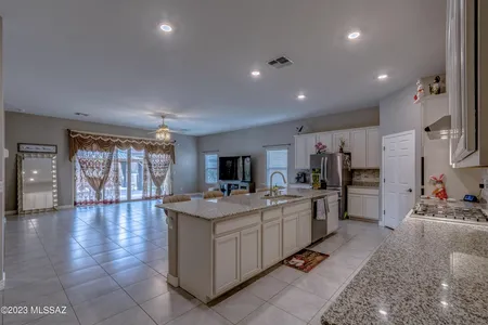 House for Sale at 9425 W Lone Cougar Way, Marana,  AZ 85653