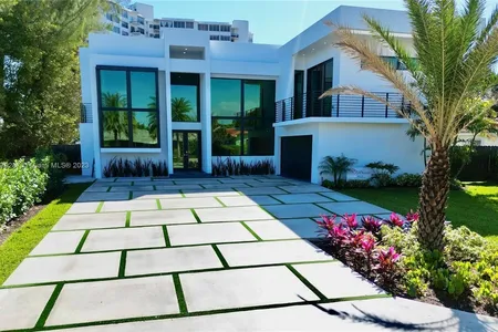 House for Sale at 2210 Ne 120th St, North Miami,  FL 33181