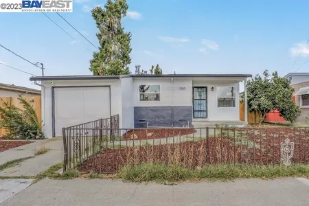 House for Sale at 1059 Inglewood St, Hayward,  CA 94544