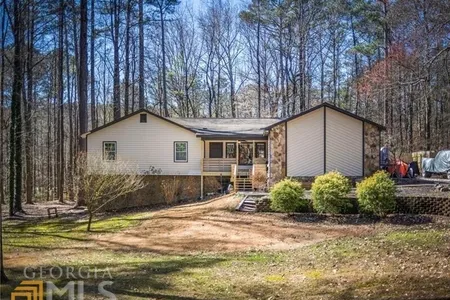 Unit for sale at 5320 Cumberland Way, Stone Mountain, GA 30087