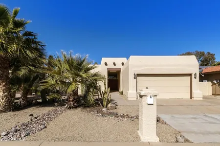 House for Sale at 10918 E Sunnydale Drive, Sun Lakes,  AZ 85248