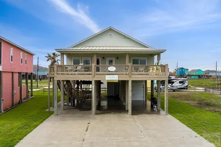 Unit for sale at 811 Westview, Crystal Beach, TX 77650
