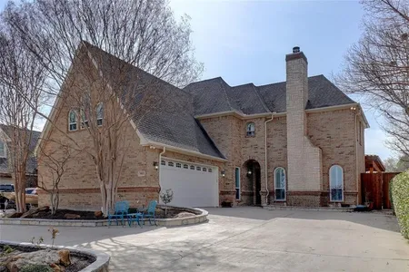 House for Sale at 903 Homestead Lane, Grapevine,  TX 76051