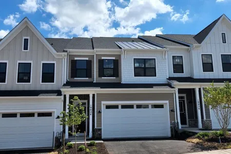 Townhouse for Sale at 19024 Coral Reef Sq, Lansdowne,  VA 20176
