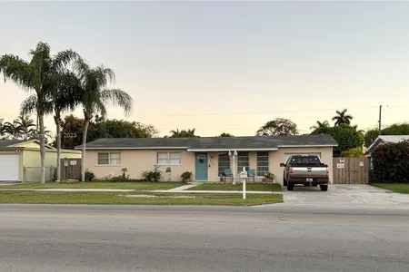 House for Sale at 508 Nw 15th St, Homestead,  FL 33030