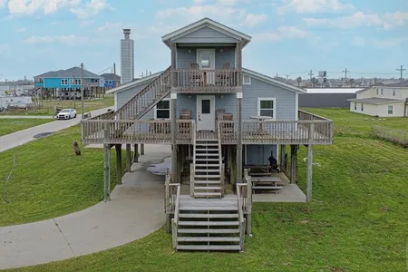 Unit for sale at 950 O'neal Road, Crystal Beach, TX 77650