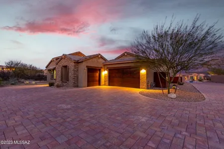 House for Sale at 11331 Ridgeway Vlg Place, Oro Valley,  AZ 85737