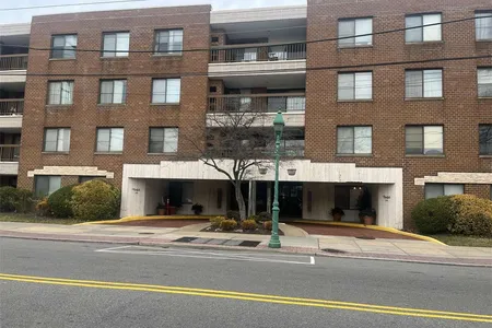Condo for Sale at 376 Central Avenue #4G, Lawrence,  NY 11559