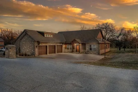 House for Sale at 2209 County Road 1197, Tuttle,  OK 73089