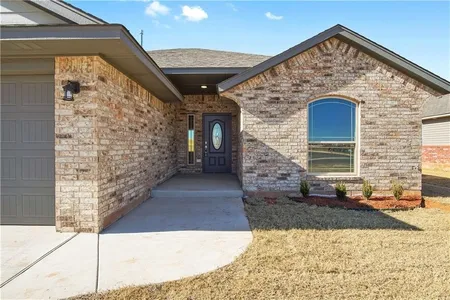 House for Sale at 1116 S Colt Lane, Mustang,  OK 73064