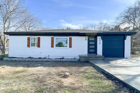House for Sale at 924 W Pleasant Run Road, Desoto,  TX 75115