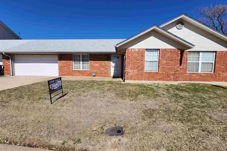 Unit for sale at 6837 NW Willow Springs Dr, Lawton, OK 73505