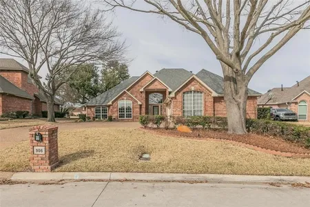 House for Sale at 906 Riviera Drive, Mansfield,  TX 76063
