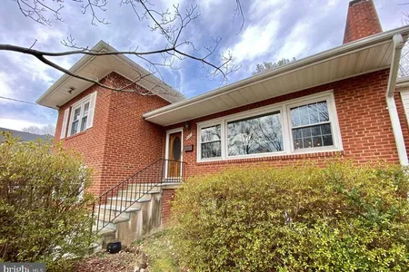 House for Sale at 4001 N Chesterbrook Rd, Arlington,  VA 22207