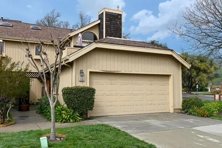 Townhouse for Sale at 2101 Darnis Cir, Morgan Hill,  CA 95037