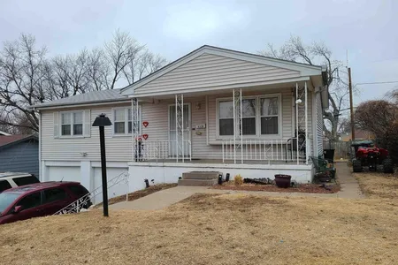 House for Sale at 6330 Parkview Lane, Omaha,  NE 68104